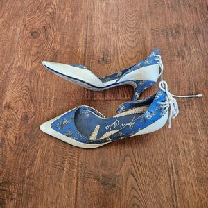 Blue and White Floral Pointed Toe Pumps